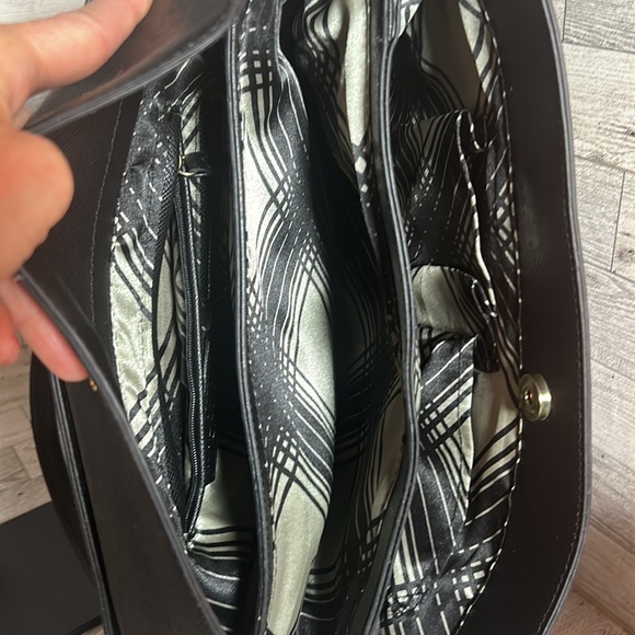 London Fog Faux Python tote EUC - Picture 13 of 17